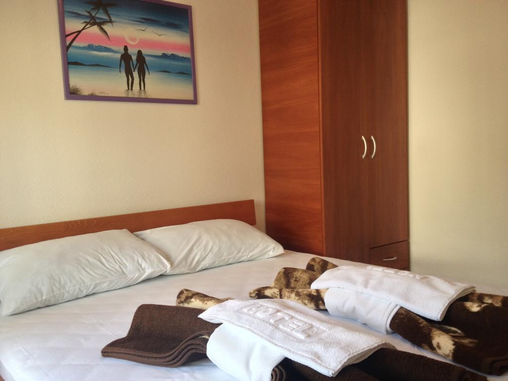 Rooms Kuljic Budva Rum bild